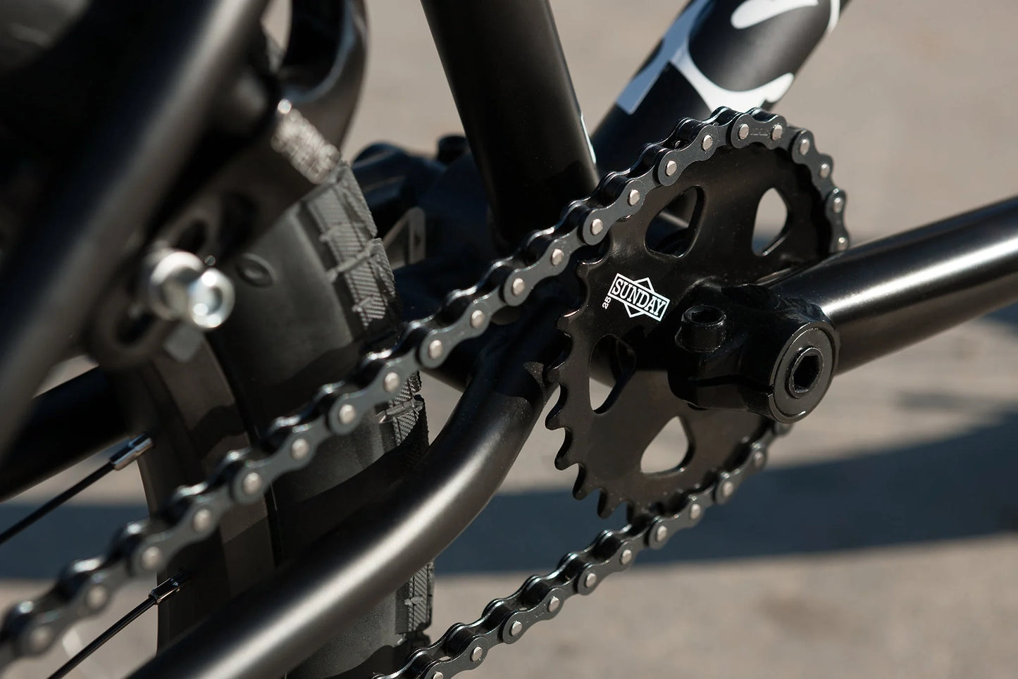 BIKE, SUNDAY PRIMER 18" - GLOSS BLACK